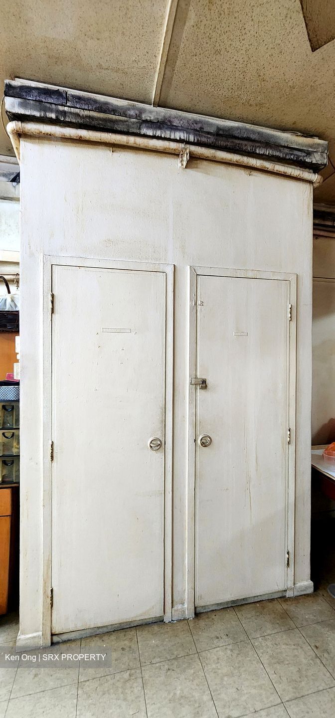 Geylang Road (D14), Shop House #465591911